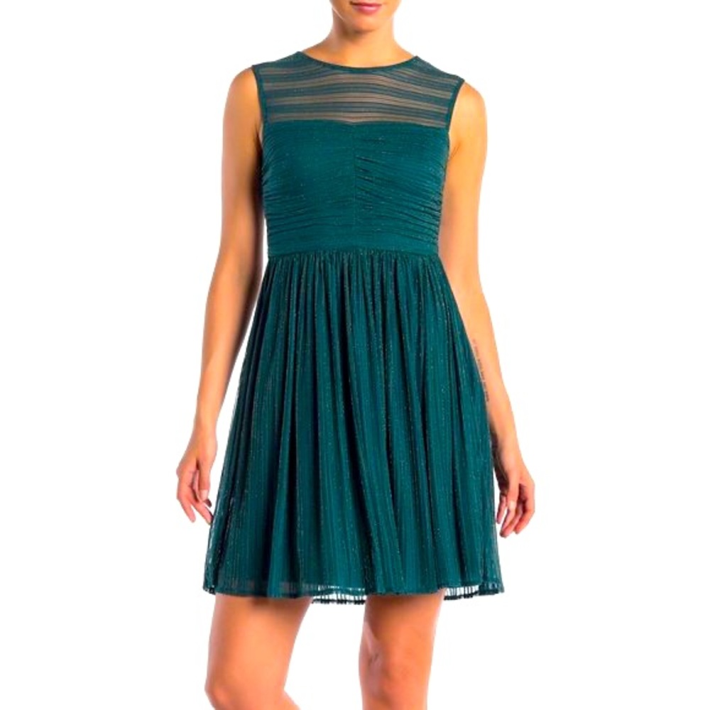 Magy London Metallic Green and Gold Sleeveless Dress Size 8.